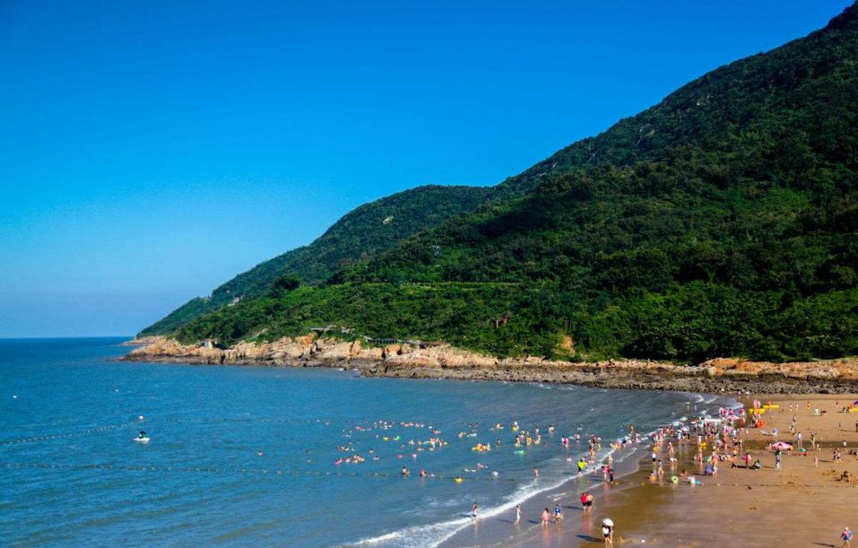 連云港花果山、連島海濱浴場、海底世界、傲來仙境純玩二日游,門票全含;無任何自費景點;398元/人;每周六發(fā)團